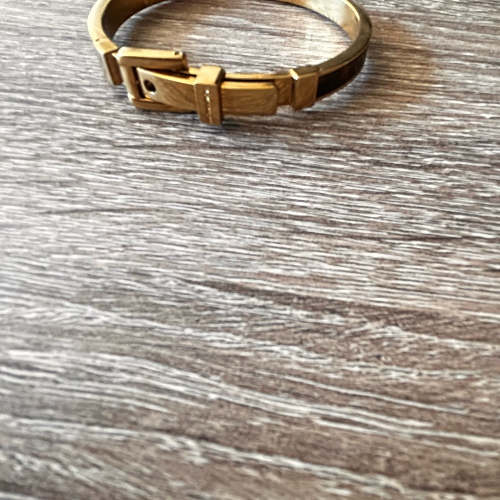 Gold Buckle Bracelet